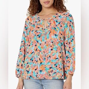 NIC+ZOE Women's Punchy Petals Top